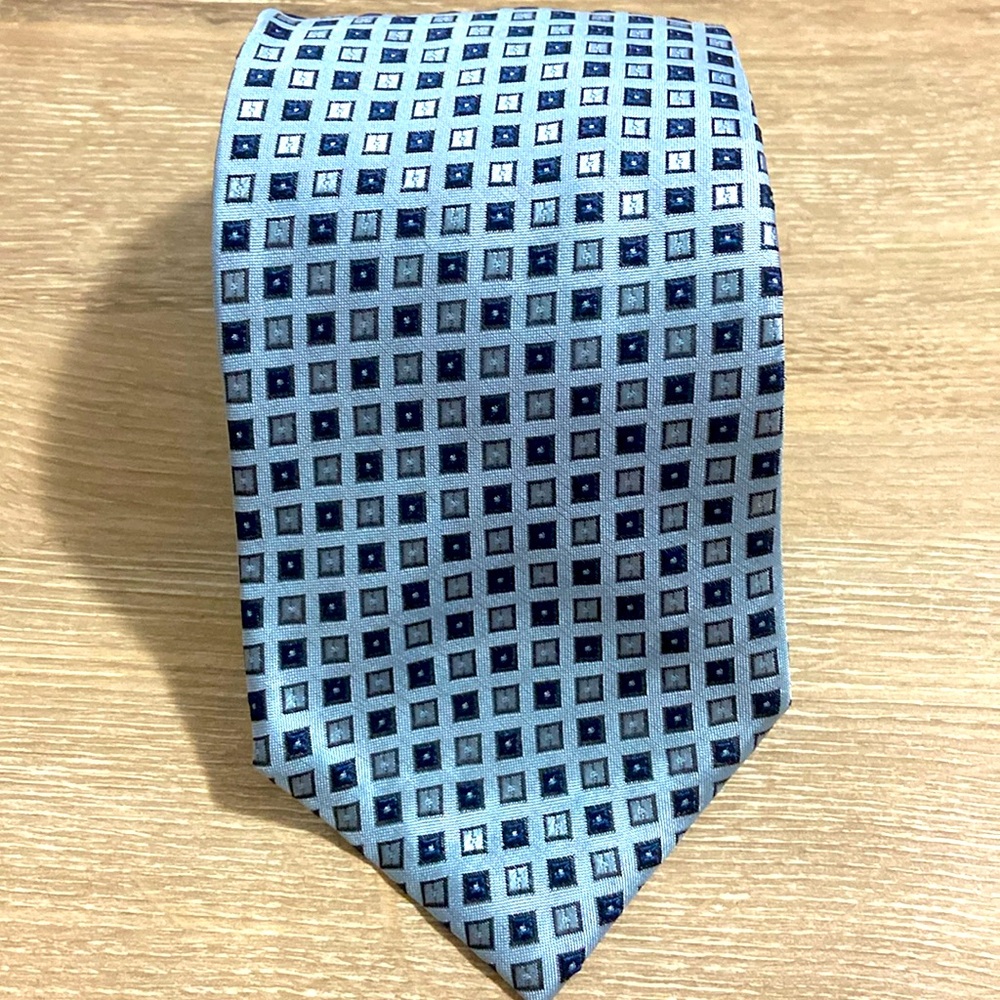 Vintage Giorgio Armani Blue Square Pattern 80% Silk Tie